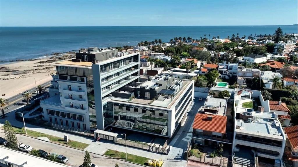 ALQUILER o VENTA - OFICINAS DE CATEOGRIA - CARRASCO