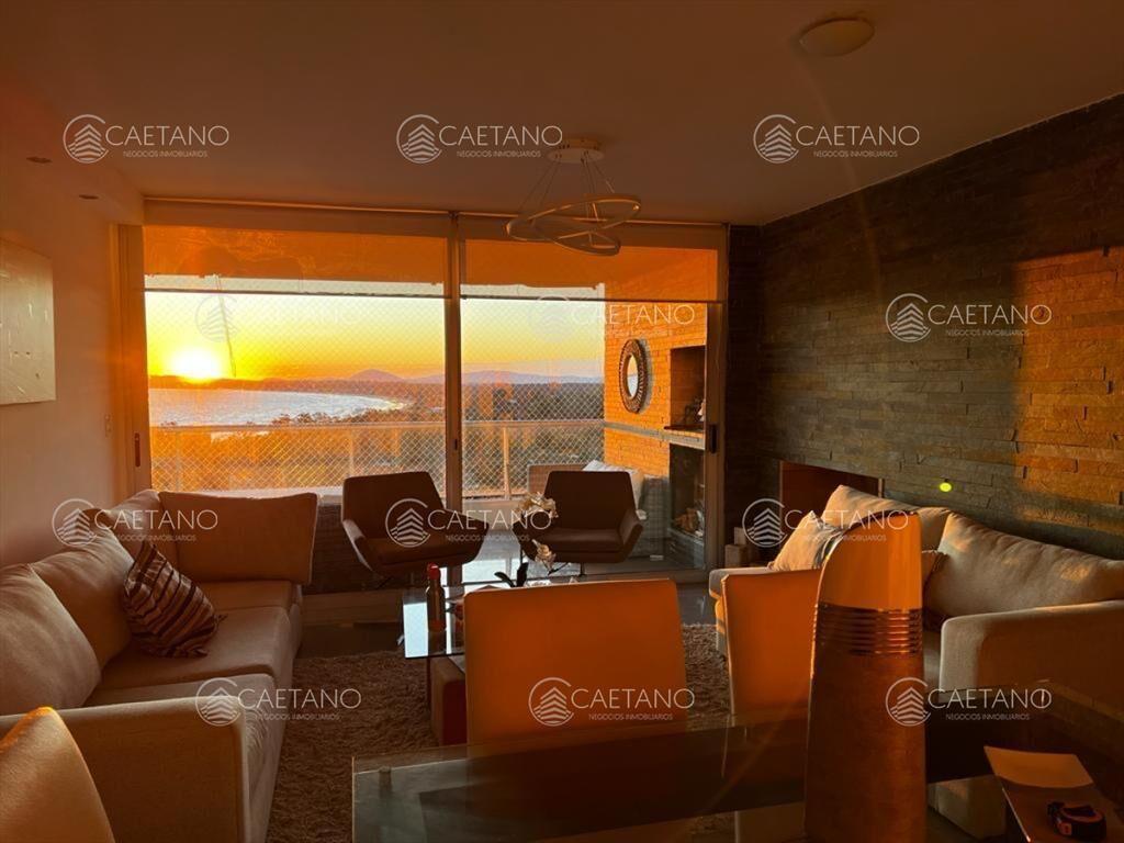Venta apartamento 2 dormitorios. Punta Ballena,