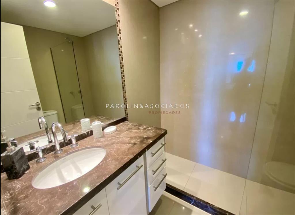 En venta apartamento de 3 suite y dependencia en
