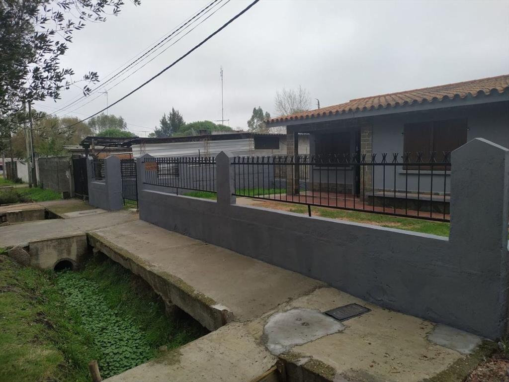 Alquiler  casa con gran terreno en Las Piedras