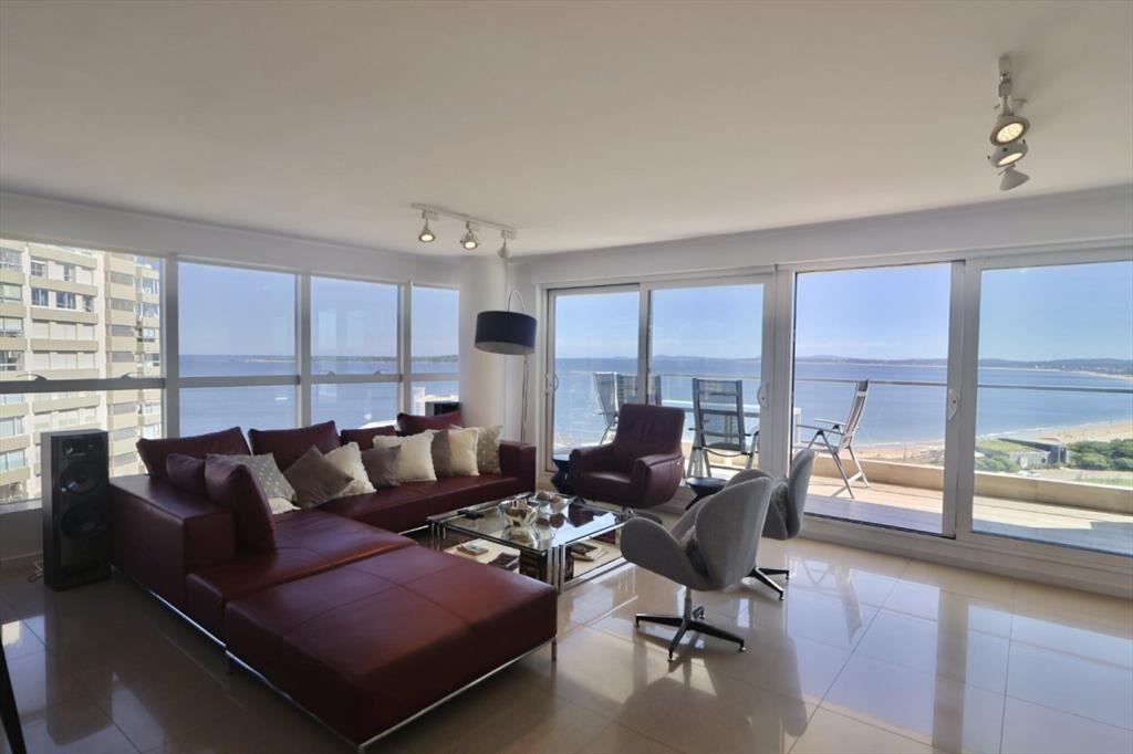 VENTA APARTAMENTO 3 DORMITORIOS + DEPENDENCIA