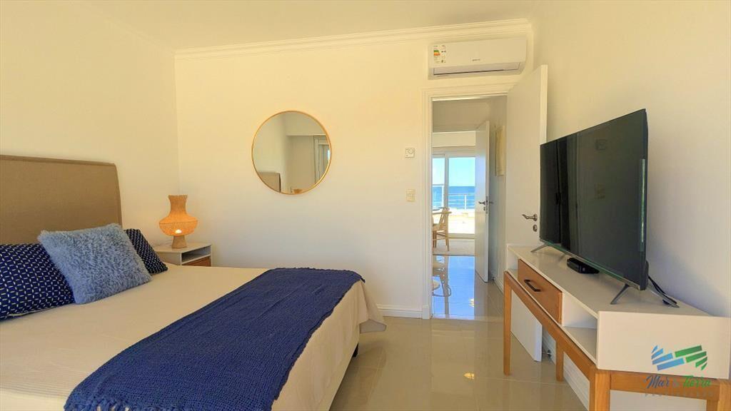 Venta de apartamento Petnhouse 3 dormitorios 3 baños frent