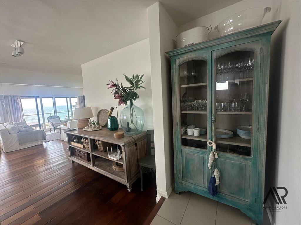 Apartamento en alquiler temporario c/ cochera en Península