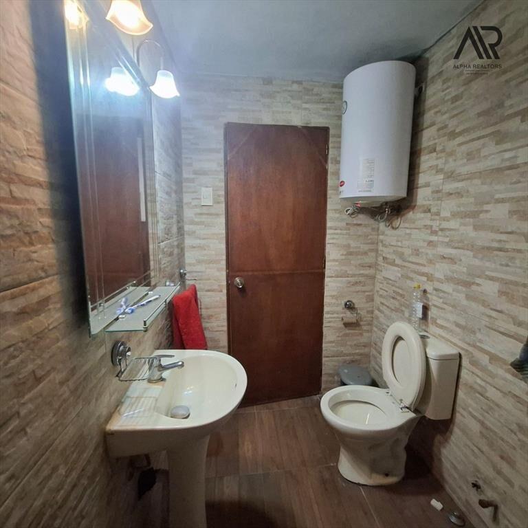 Casa en venta c/ cochera en Las Acacias