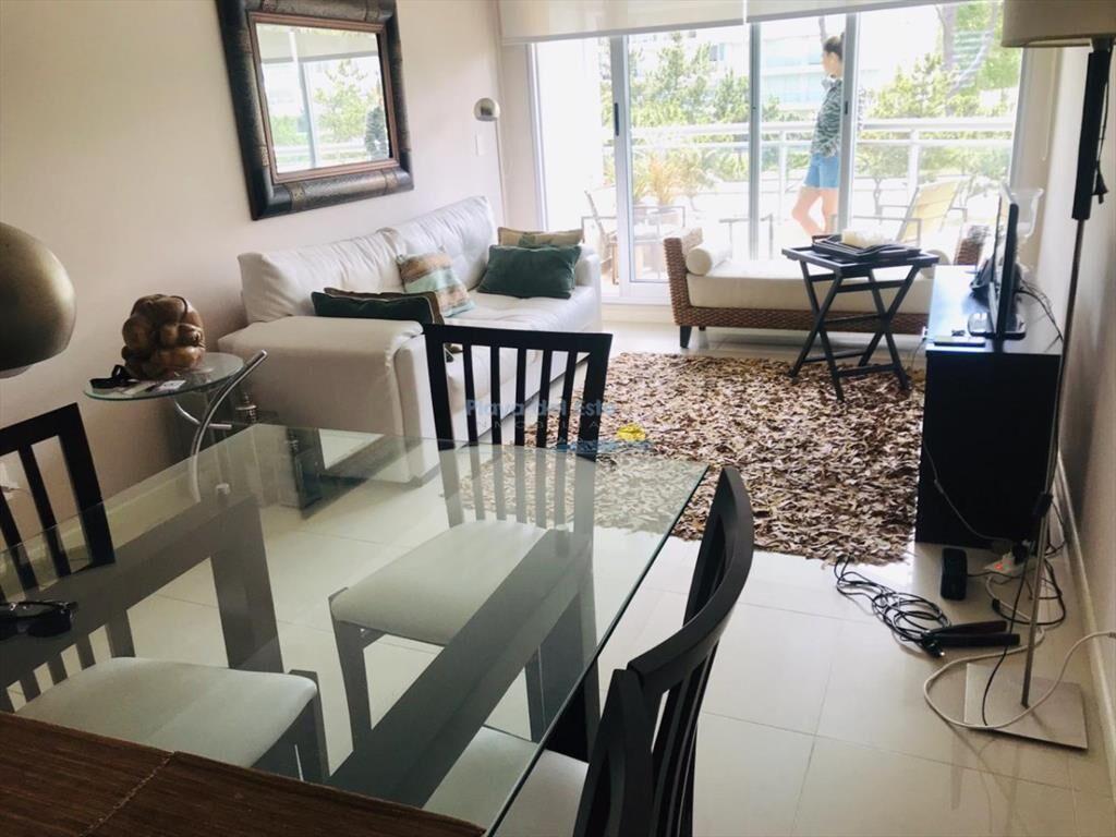 Apartamento en alquiler de 2 dormitorios en Punta