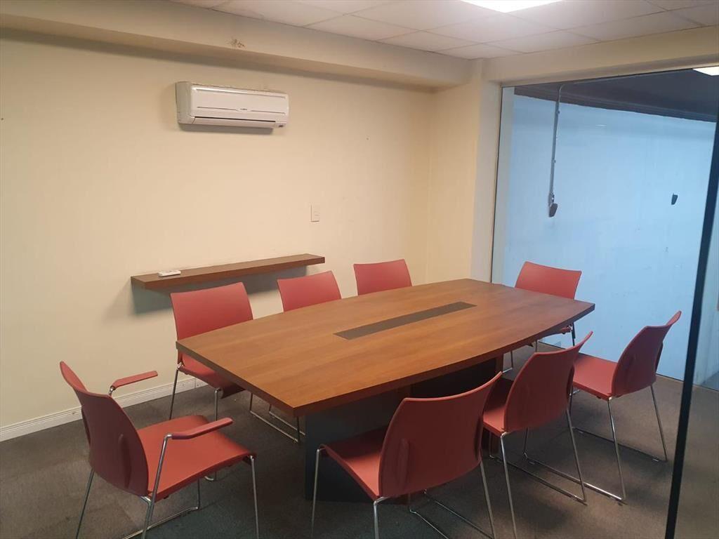 Av Uruguay casi Libertador, padrón único , 1319 m2, excelen
