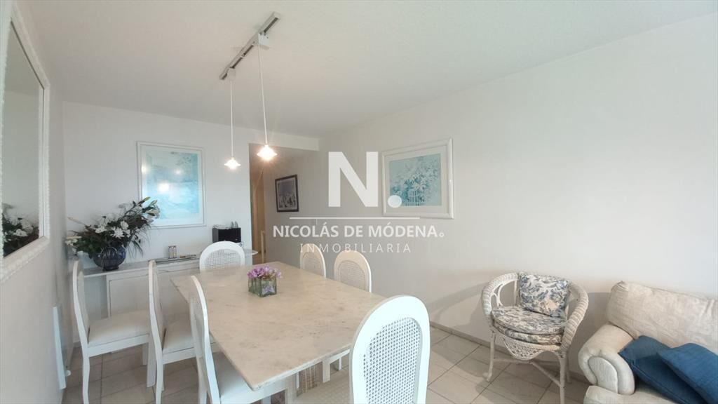Departamento de 3 dormitorios + dependencia en