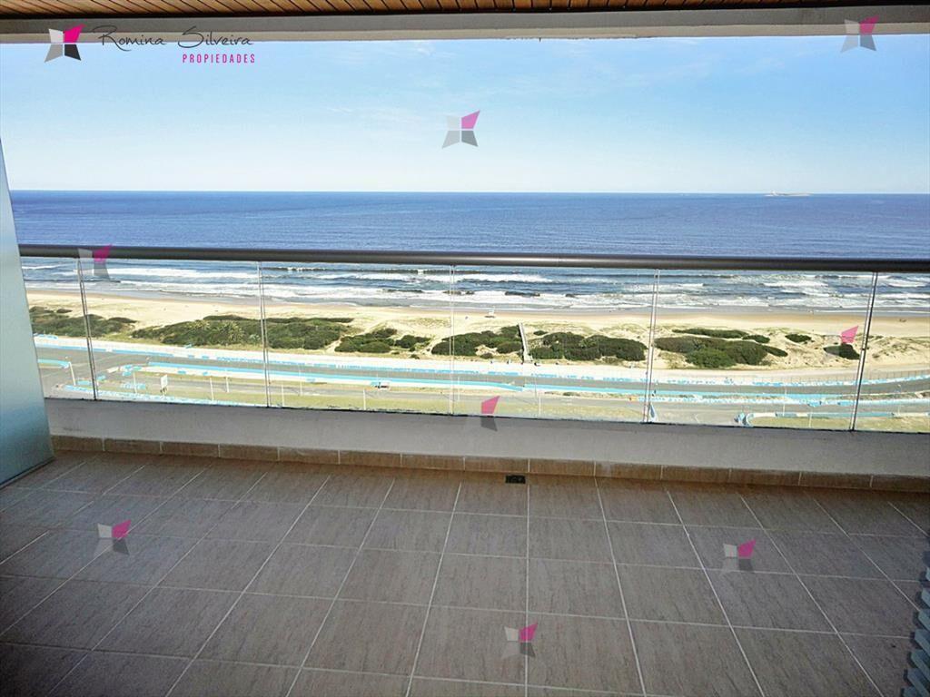 VENTA DE APARTAMENTO DE 3 SUITES EN BRAVA CON AL