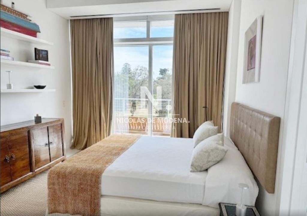 En venta apartamento de 3 dormitorios en Brava,