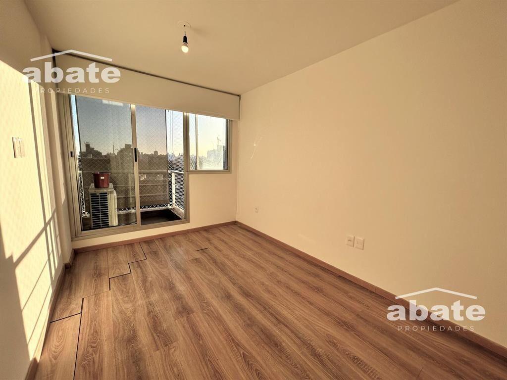 Alquiler Apto 1 dormitorio c/terraza. Divino, piso alto, lu
