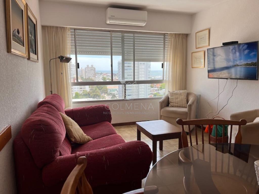 Apartamento en Peninsula a 1 cuadra playa mansa y