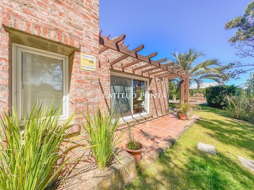 Casa en Tio Tom, 6 dormitorios y piscina