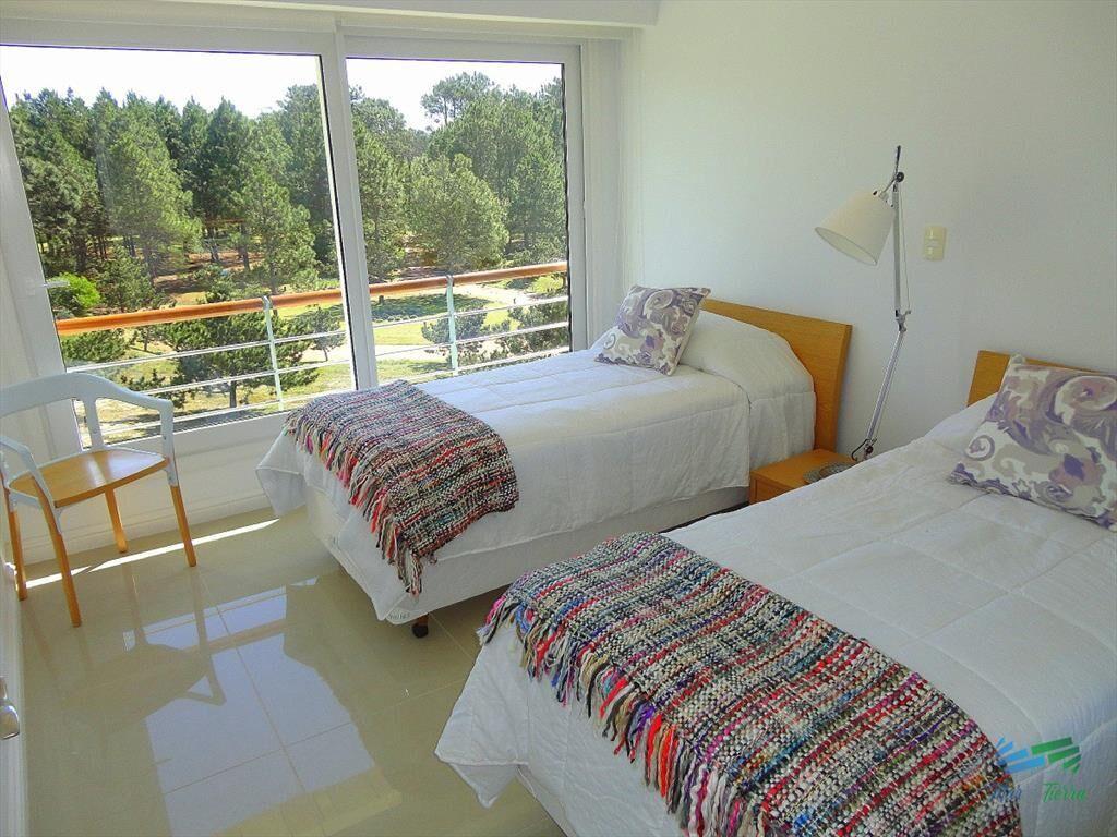 Venta de apartamento dúplex en complejo sobre de