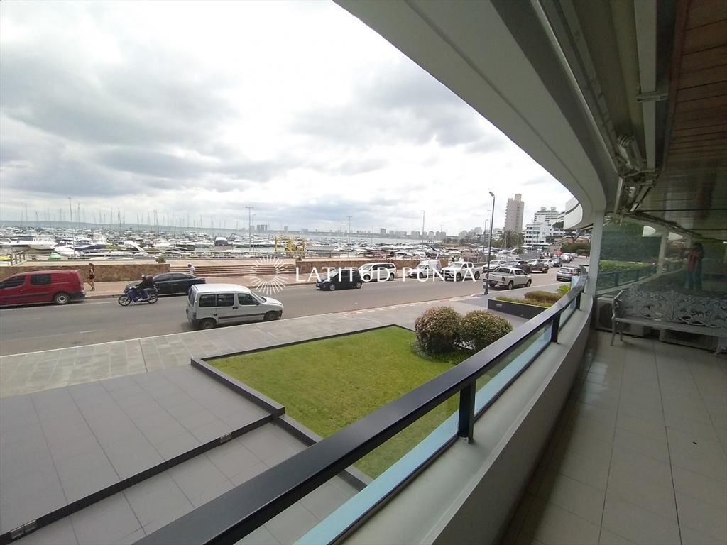 Apartamento frente al Puerto