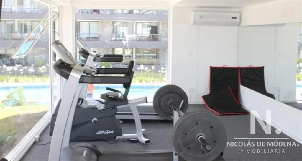 Oportunidad. Vende apartamento de 1 dormitorio en Unique, P
