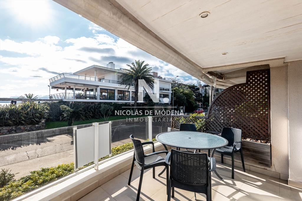 Vende apartamendo en Peninsula, Punta del Este de