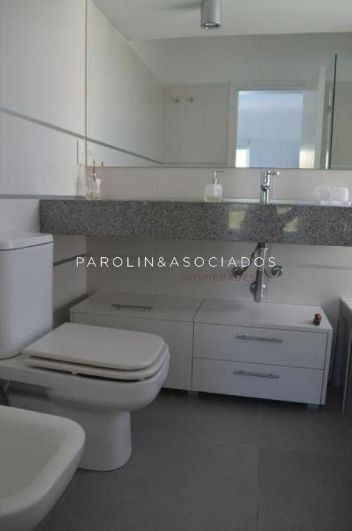 Casa en venta de 4 dormitorios en Manantiales,