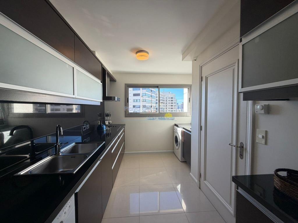 Apartamento de 2 dormitorios en Punta del este ,