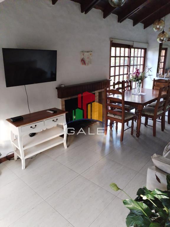 Alquiler casa Barrio Privado Pinares 4 dormitorios