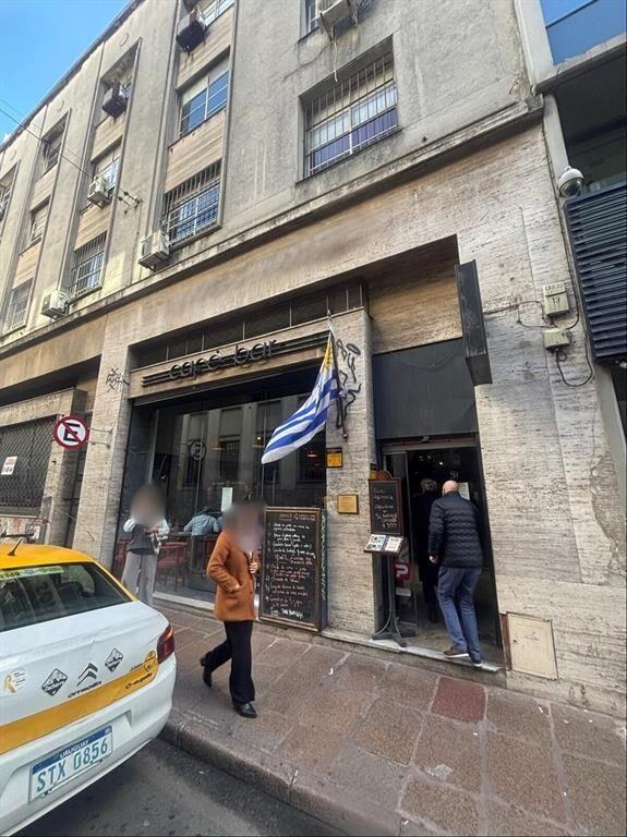 Local comercial en venta con renta Ciudad Vieja