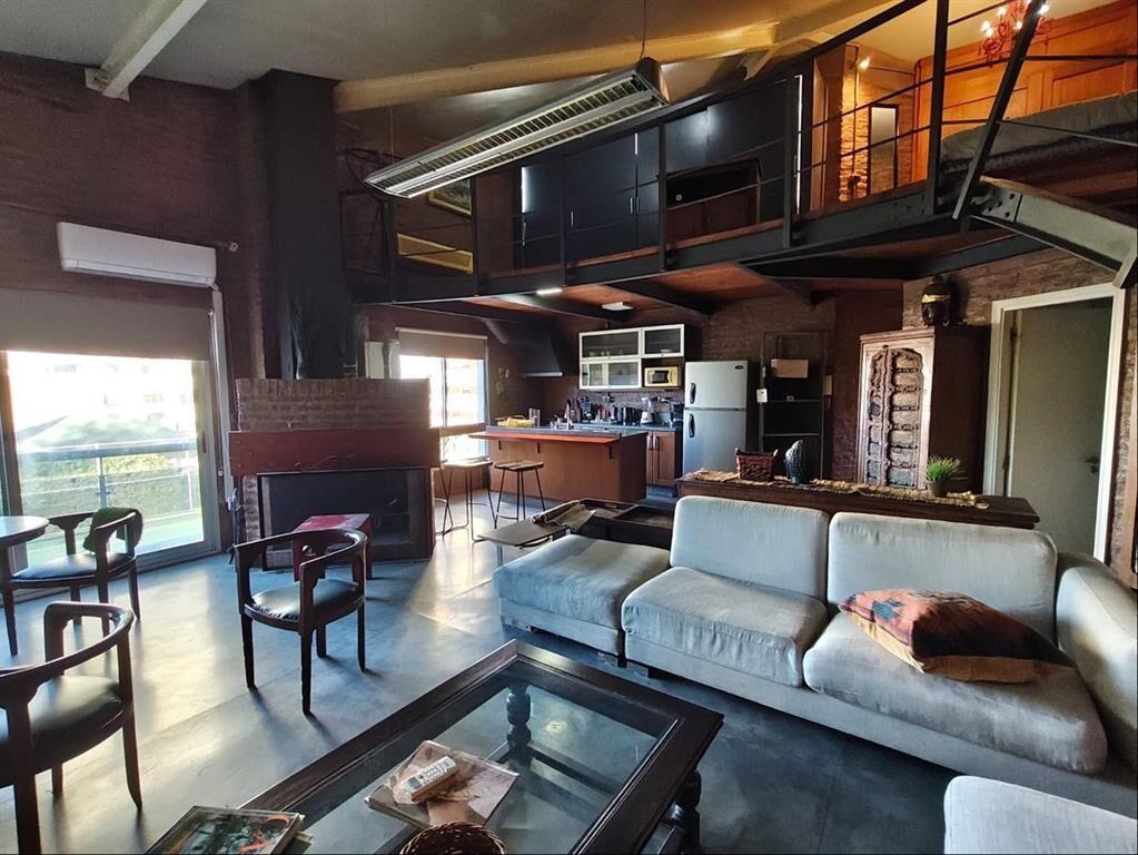 VENTA Apartamento tipo Loft de 98m2 en Puerto del Buceo