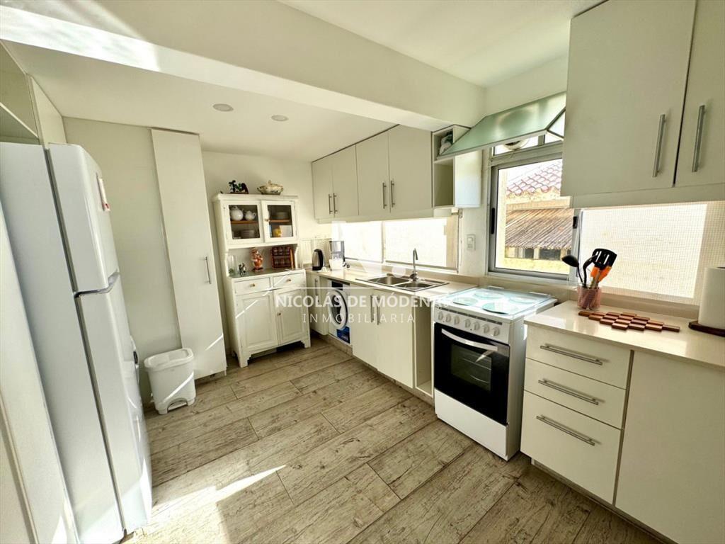 Excelente apartamento en península playa brava