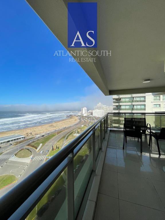Apartamento de 3 dormitorios mas servicio primera