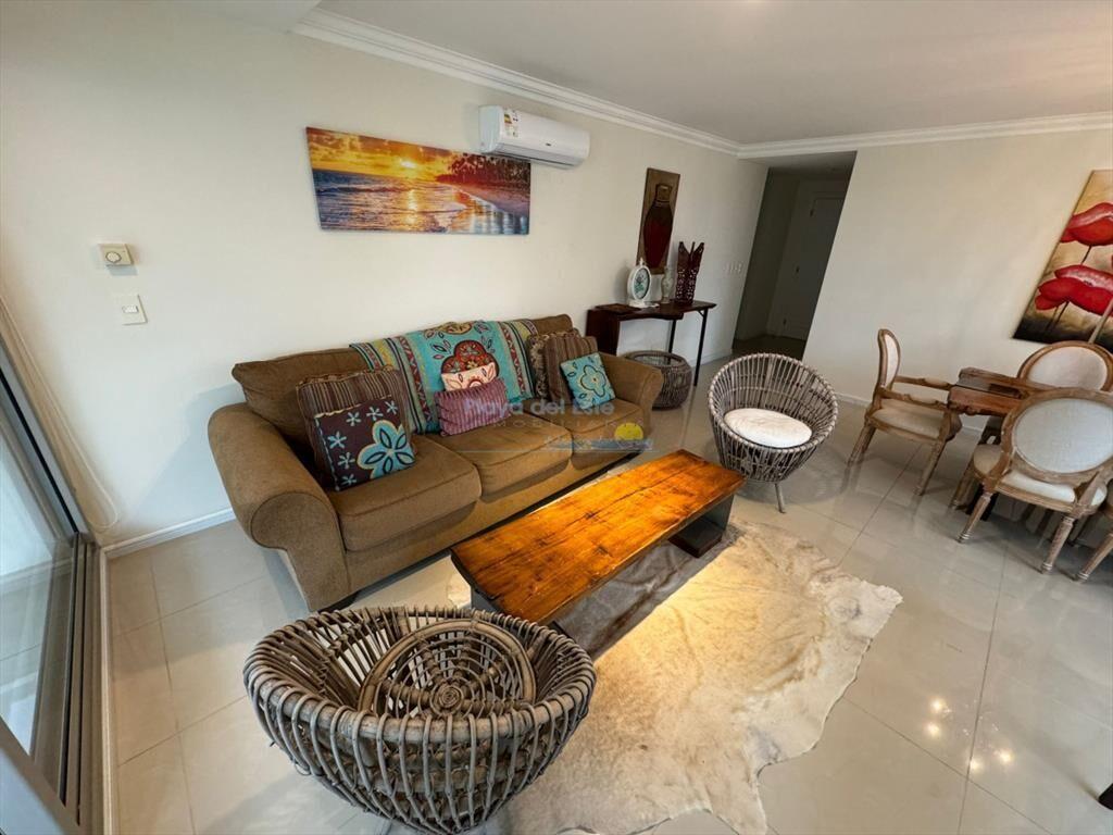 Apartamento en alquiler de temporada de 2 en , ,