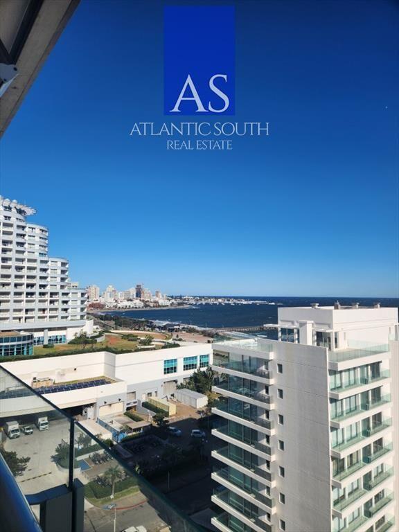 Vende apartamento de 3 dormitorios en Mansa- Punta del Este