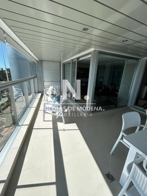 Vende apartamento con excelentes amenites de 3