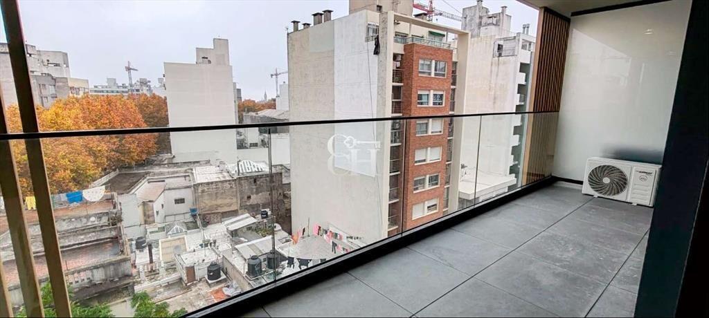 ALQUILER 1 DORMITORIO  SEMI-EQUIPADO CON AMPLIA TERRAZA Y G