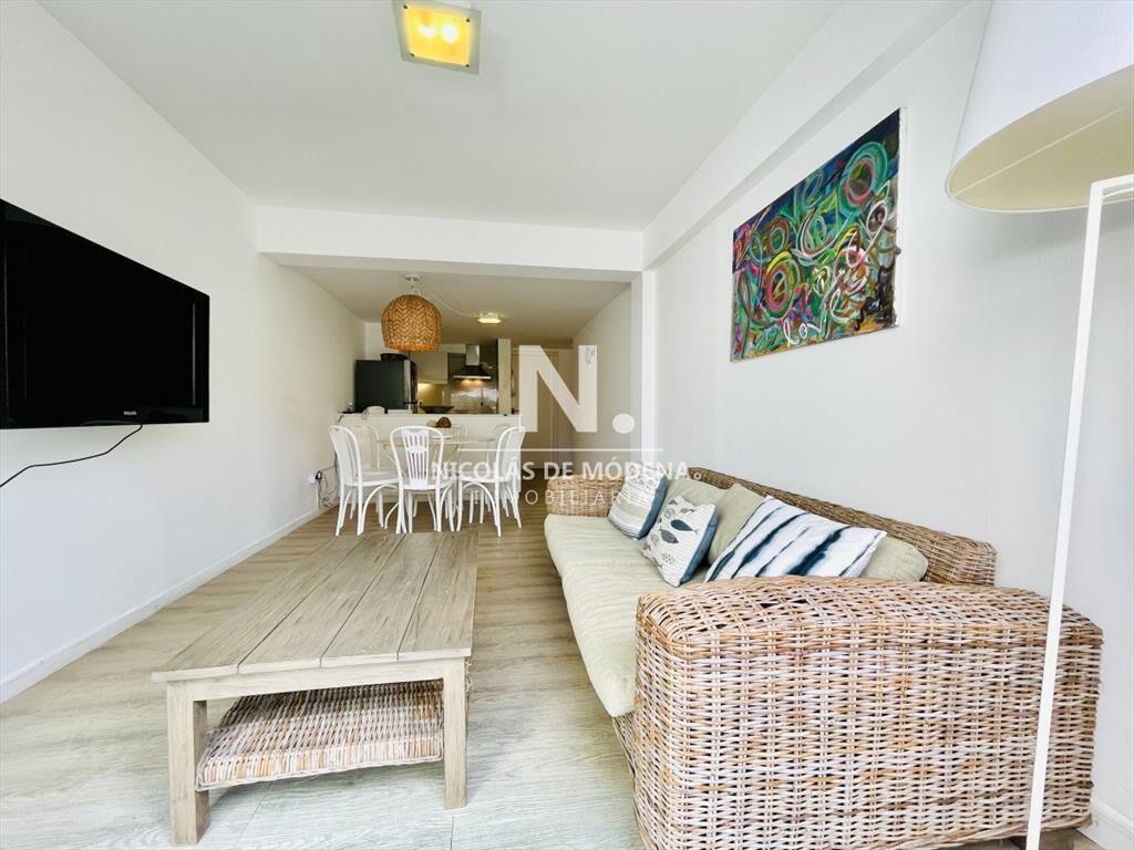 Apartamento de 2 Dormitorios en Montoya, La Barra