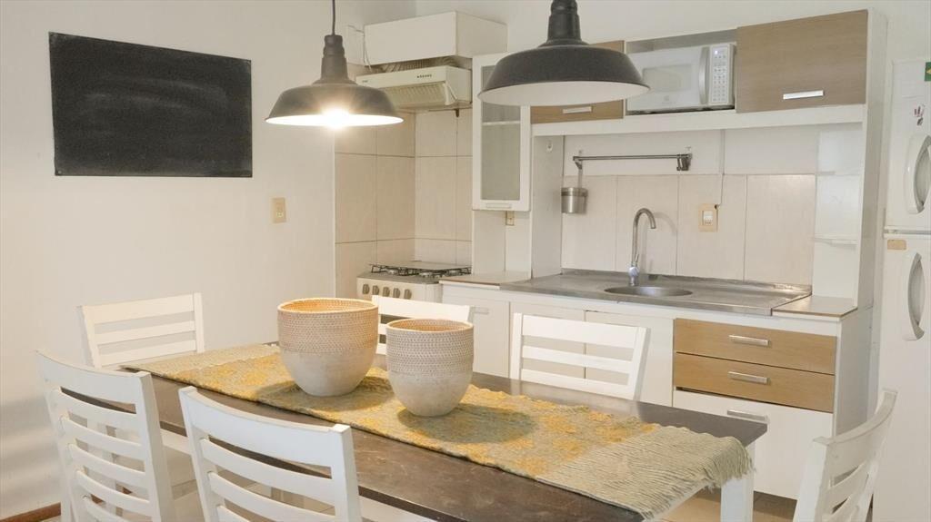 Casa en Venta en El Tesoro: 3 Dormitorios + Apartamento Ind