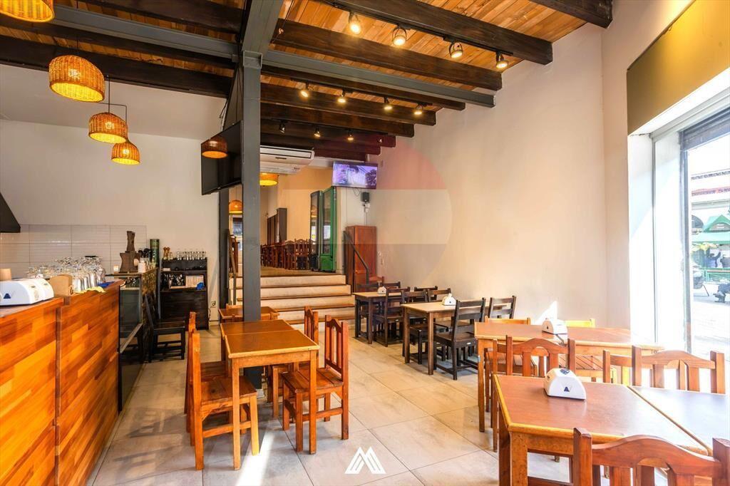 VENTA LOCAL COMERCIAL FRENTE MERCADO DEL PUERTO