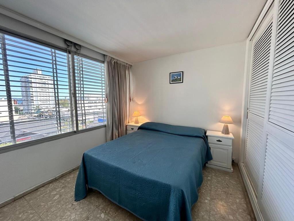 VENTA APARTAMENTO 1 DORMITORIO Y MEDIO PENINSULA