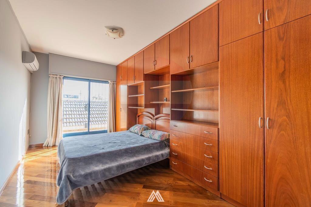 Venta de gran residencia de 4 dormitorios en Pando