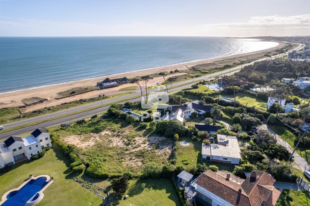 Lote Frente al Mar en La Mansa, Punta del Este -