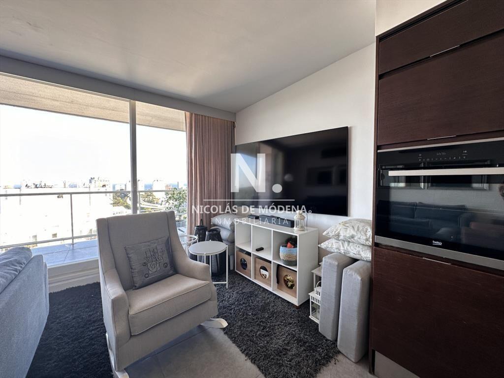 Vende apartamento unificado en Torre Yoo, Punta
