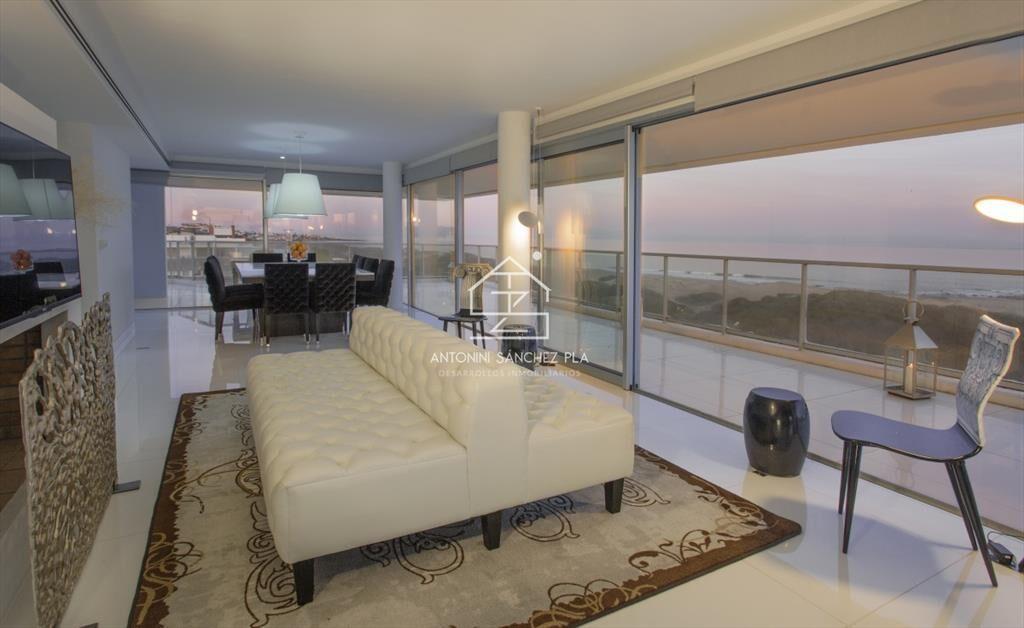 Alquiler penthouse 4 dormitorios Punta del Este