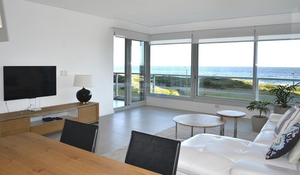 Apartamento de 2 Dormitorios en Torre Le Parc , ,