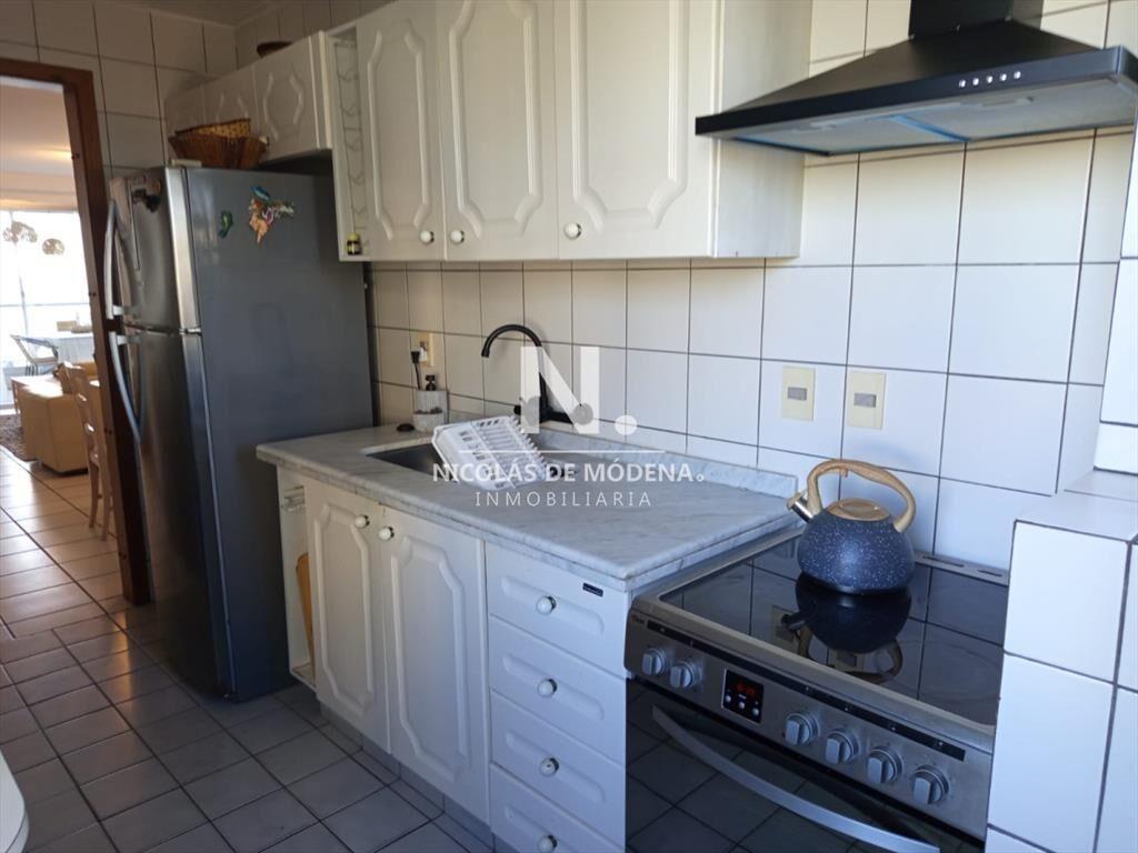 Vende apartamento en de 3 dormitorios Punta del a