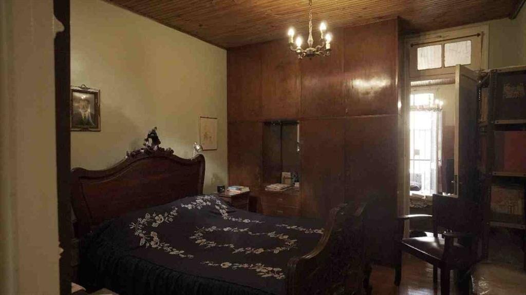 MUY BUENA CASA EN PLENO CENTRO DE SALTO