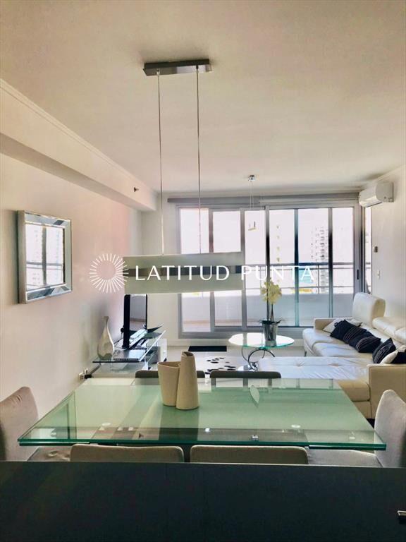 Apartamento 2 dormitorios y medio. Brava