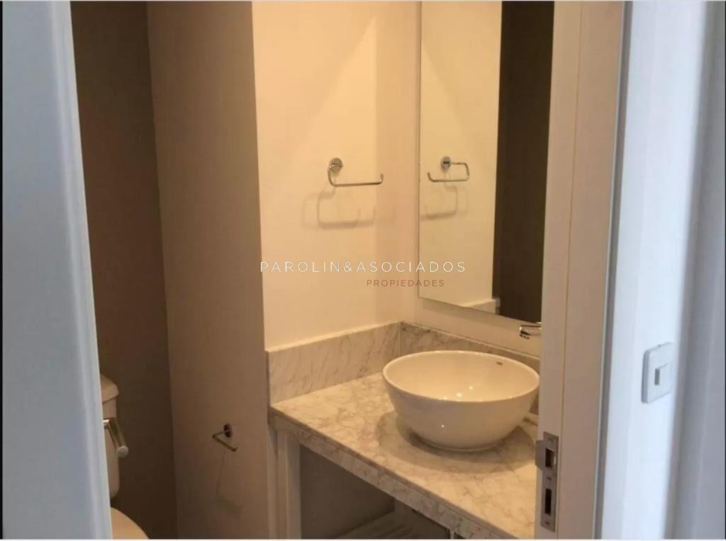 Apartamento en venta en Torre One, Punta Del Este