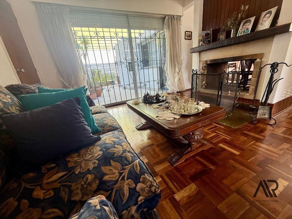 Casa en venta de 3 dormitorios c/ cochera en Carrasco