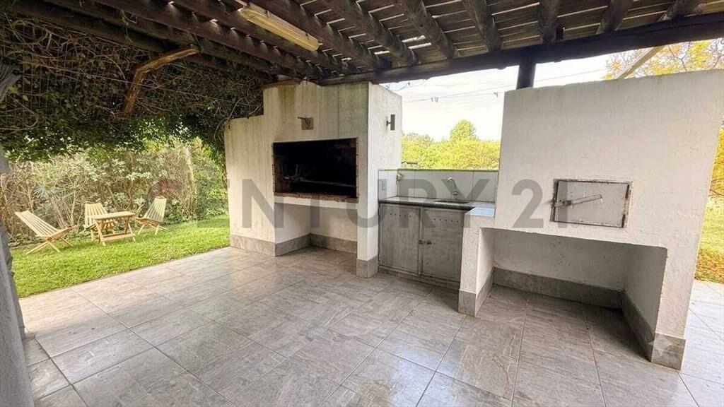 CasaJaureguiberry/Permuta/485m2-Cons146/1Playa/Arbolada/R...