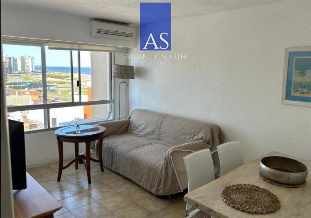 Apartamento 1 dormitorio con vista al mar y en