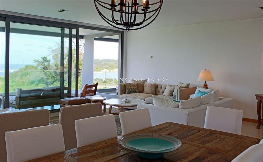 Apartamento de 3 dormitorios en venta en Tiburón