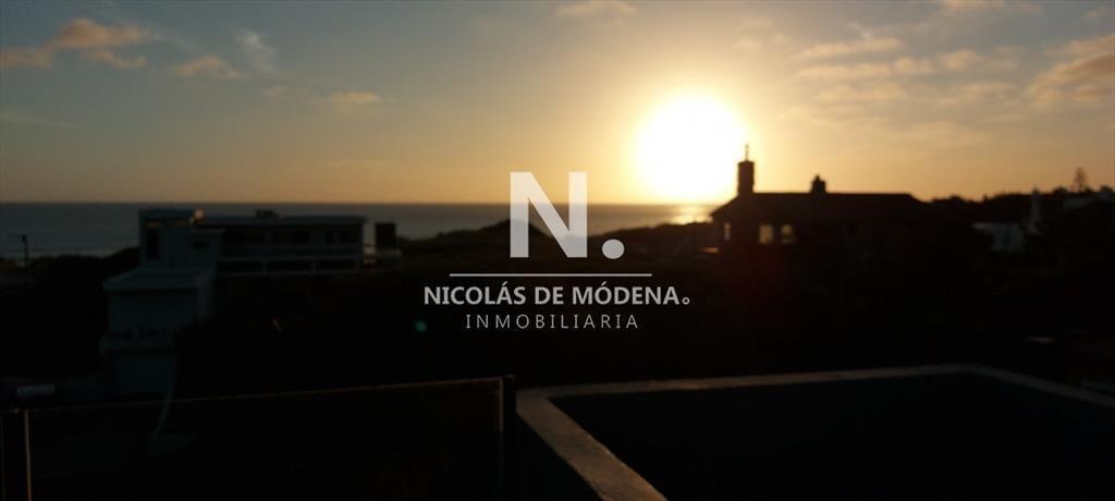 Muy linda casa en alquiler temporal, 4 dormitorios.