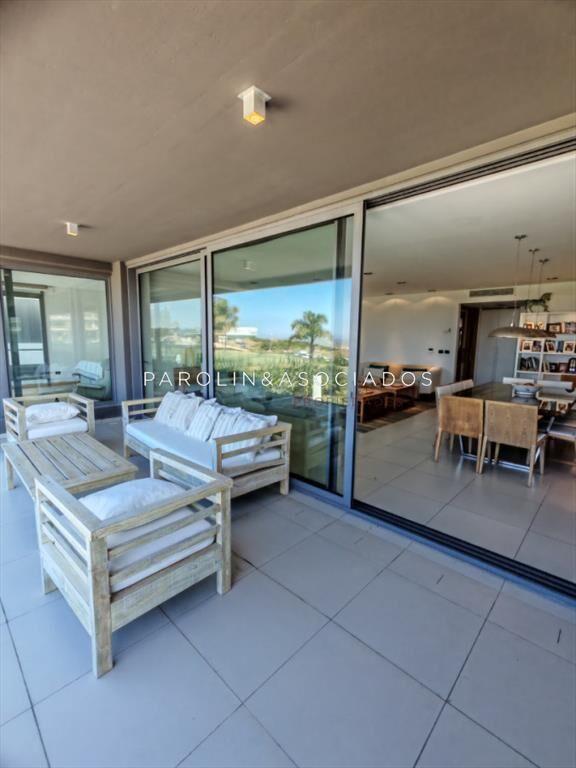 Departamento en Venta de 3 Dormitorios en Tiburon